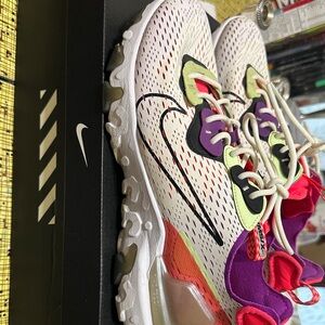 Nike React Vision M size 11